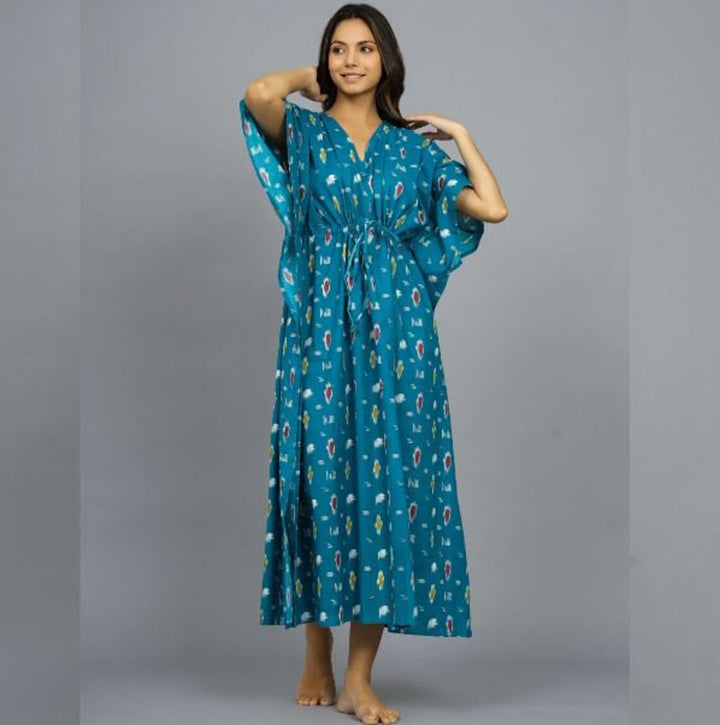 Your All-Season Essential: The Plus Size Floral Kaftan