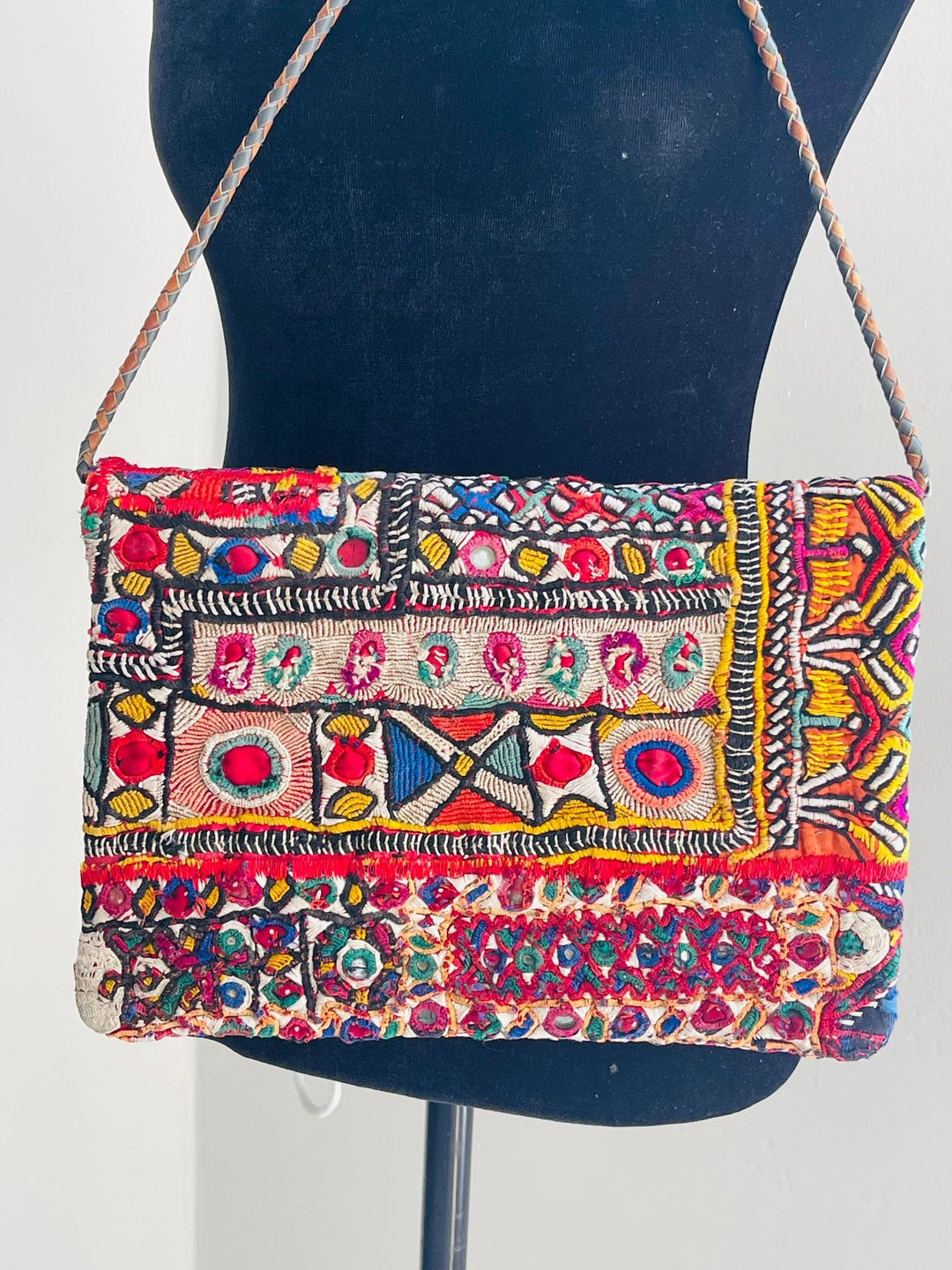 Bohemian Embroidered Coin Bag - Vintage Style