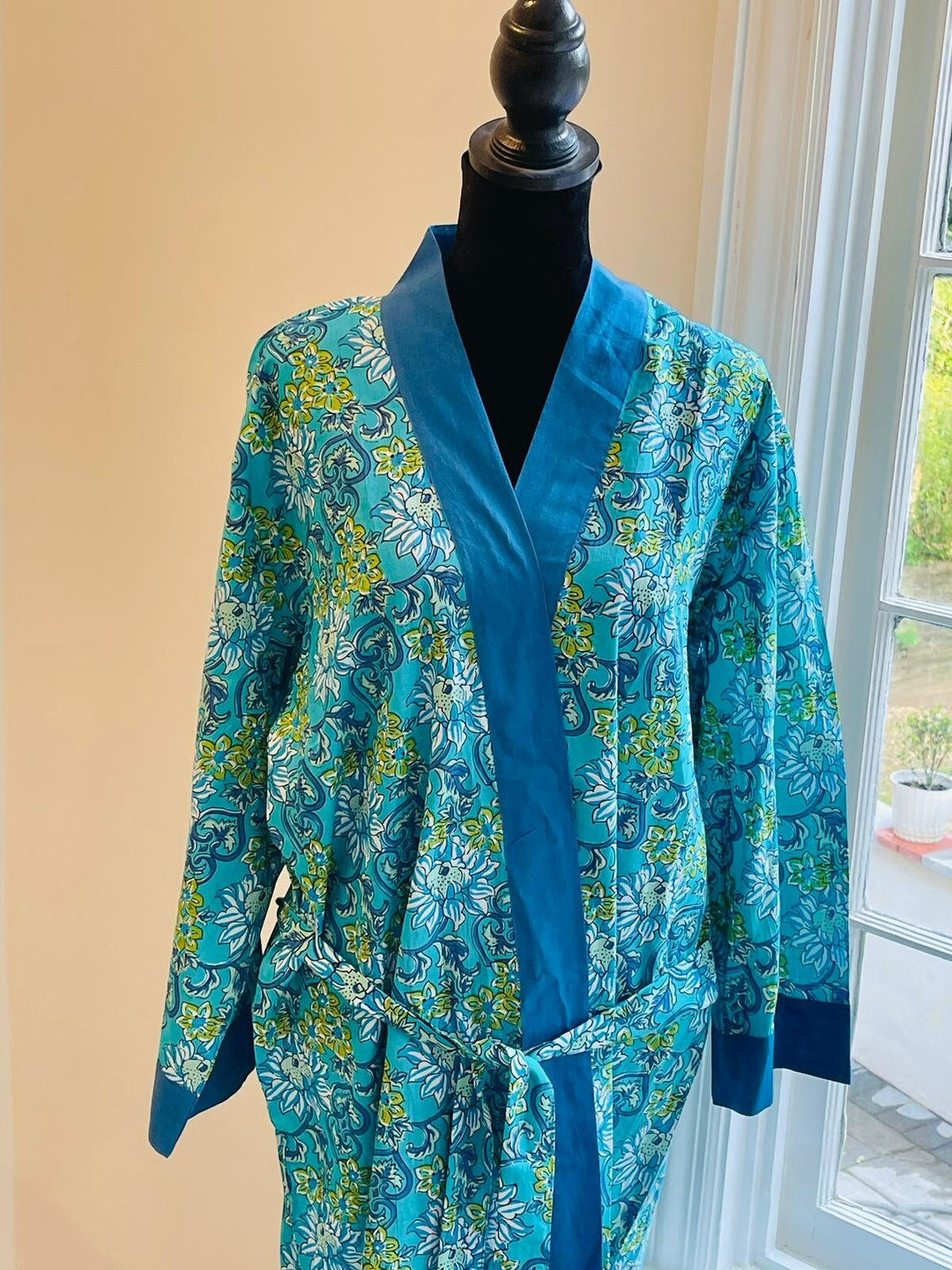 Cotton Kimono Robe: Comfort & Style, One Robe at a Time
