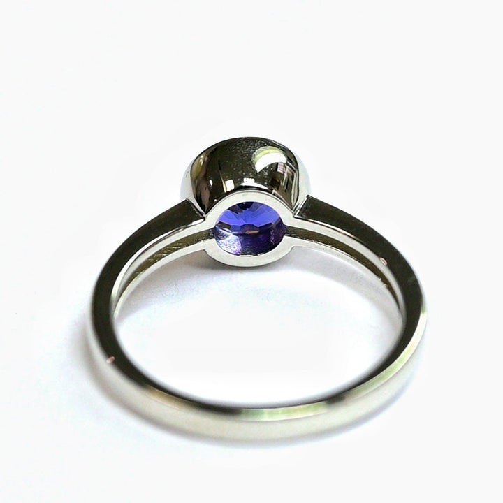 Vintage Round Tanzanite Stone Ring - Sterling Silver Band